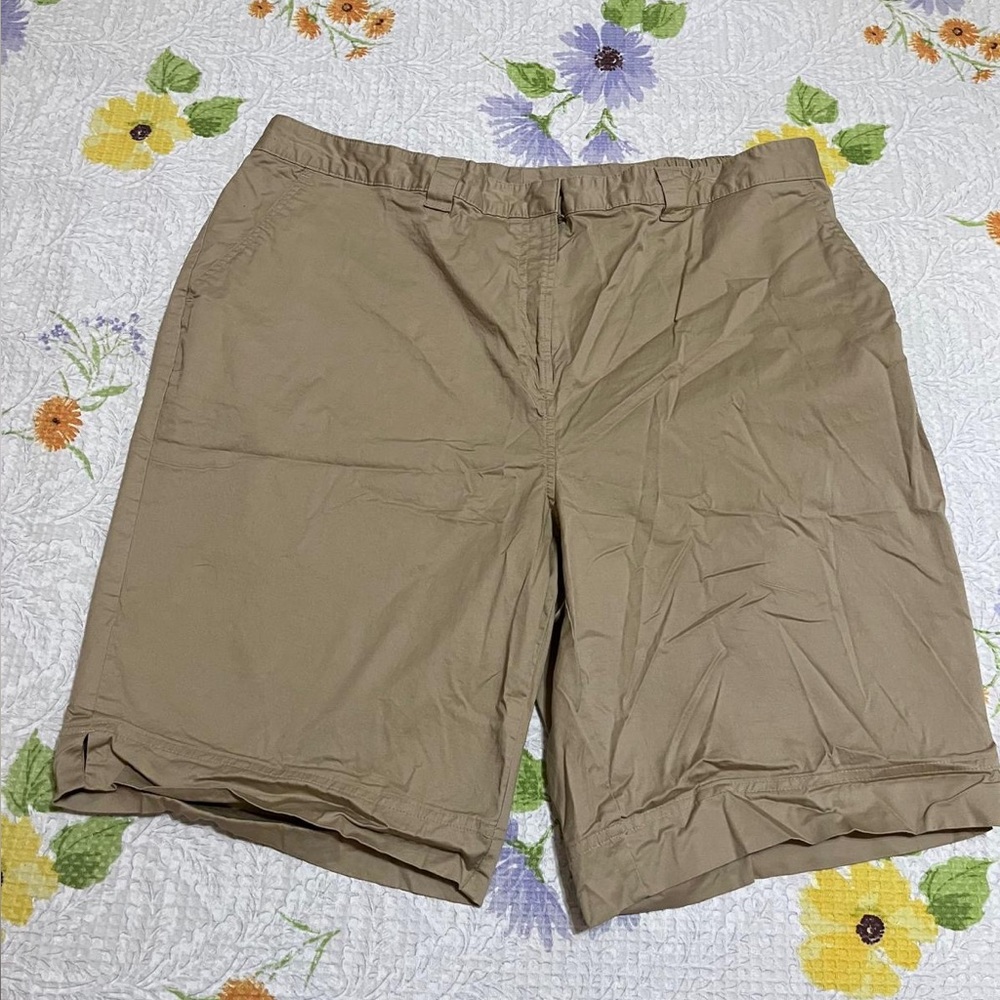 (23) Kim Roger Men's Tan Shorts